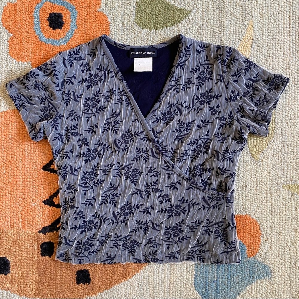 Tristan & Iseut l 90s l Floral Faux Wrap Stretch Top